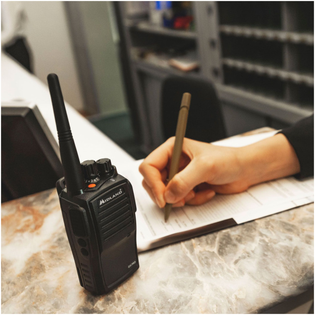 Midland G15 Pro PMR Radio IP67 Waterproof Rugged Aluminium Housing, Long Battery Life & PC Programmable - Image 9