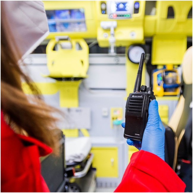 Midland G15 Pro NC (Noise Cancellation) PMR Radio IP67 Waterproof Rugged Aluminium, Long Battery Life & PC Programmable (single) - Image 9