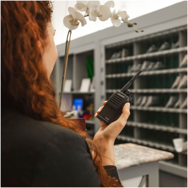 Midland G15 Pro NC (Noise Cancellation) PMR Radio IP67 Waterproof Rugged Aluminium, Long Battery Life & PC Programmable (single) - Image 5